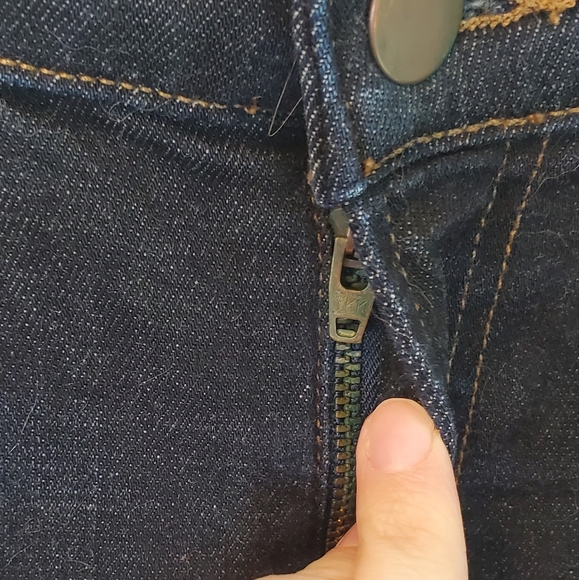 J Brand Skinny Leg Jeans in Enchanted 811O212 - Picture 4 of 12